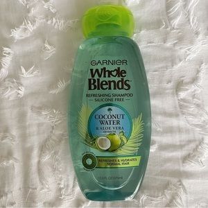 Garnier Whole Blends Shampoo Coconut Water & Aloe‎ Vera Refreshing Hydrating
